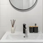 Whisper - Old Town I Free Street Parking I Balcony